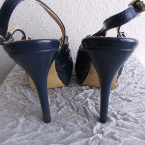 ENZO ANGIOLINI Patent Leather Platform Heels - Picture 3 of 5